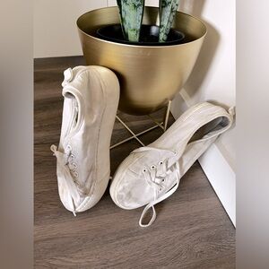 White platform sneakers walking lifestyle shoes